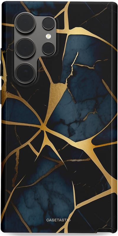 Casetastic hoesje geschikt voor Samsung Galaxy S24 Ultra - Dubbellaagse bescherming - Sterrennacht Marmer Goud - Fashion Case - Zwart Goud Donkerblauw