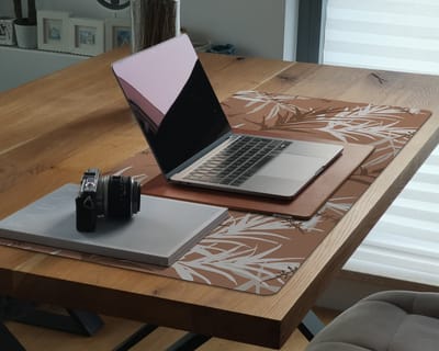 Coloray Bureau Onderlegger - Palmbomen Bureau Onderlegger XXL - 100 cm x 50 cm - Bruin Bureau Onderlegger - Computer Mat - Bureau Pad - Bureau Mat - Bureaumat