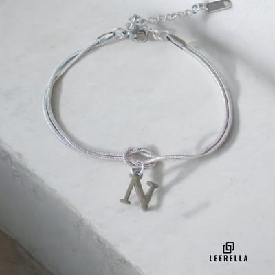 Leerella | N | Stijlvolle Letter Armband van Hoogwaardig RVS in Zilverkleur met Initialen – Perfect voor Dames en Heren | Luxe Accessoire met Persoonlijke Touch Moederdag, Valentijnsdag en Verjaardag Cadeau 16+5cm