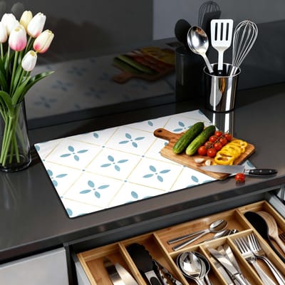 KitchenArt - Starline White Tile - Inductie Beschermer - 90x50 cm - Kookplaat Beschermer - Luxe Afdekplaat Inductieplaat - Anti-slip & Oprolbaar - Beschermmat Inductiekookplaat
