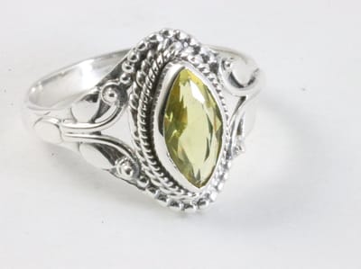 Fijne bewerkte zilveren ring met citrien - maat 16