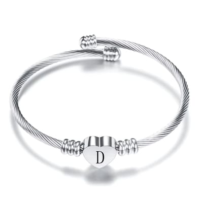 Love Letter Armband - Letter D - Verstelbare Stainless Steel Bracelet - Zilver Geplateerde Armband met Charmante - Elegant en Duurzaam Sieraad - Perfect Cadeau voor hem of Haar - Zilverkleurig - Cadeau - Valentijn - Hart - Hartje - Zilveren