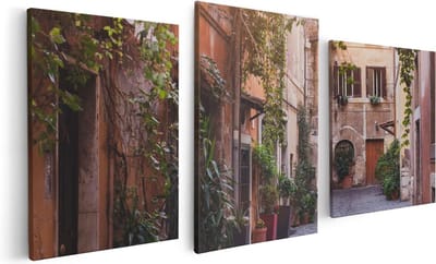 Artaza Canvas Schilderij Drieluik Straatje in Rome met Groene Planten - 120x60 - Foto Op Canvas - Canvas Print