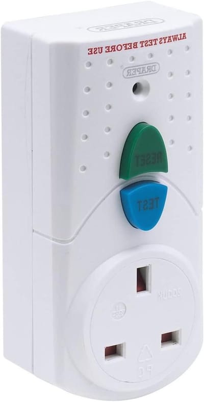Veiligheidsadapter - Aardlekschakelaar adapter - Veilig Elektriciteit Gebruiken - Dubbele Isolatie - 13 A - Blauw
