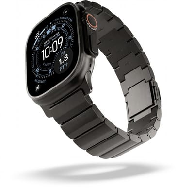 DECODED Titanium Watch Bandje - Apple Watch Band - Compatibel met Apple Watch Ultra 1/2 en 44, 45, 46, 49 mm Modellen - Lichtgewicht - Krasbestendig met DLC-coating - Verstelbare Pasvorm - Magnetische Sluiting - Zwart