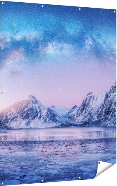 Gards Tuinposter Melkweg bij de Besneeuwde bergen - 120x160 cm - Tuindoek - Tuindecoratie - Wanddecoratie buiten - Tuinschilderij