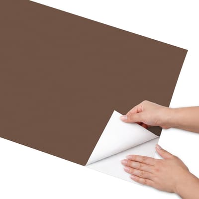 Coloray Meubel Wrap Folie - Bruin Meubelfolie - 50x100 cm - Meubelfolie Zelfklevend Kastanjebruin - Wrapfolie Keuken - Minimalist Meubelfolie - Decoratiefolie - Tafeldecoratie - Achtergronden en patronen