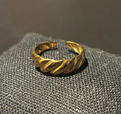 Goudkleurige No-Fade Waterproof Croissant Ring - 316L RVS