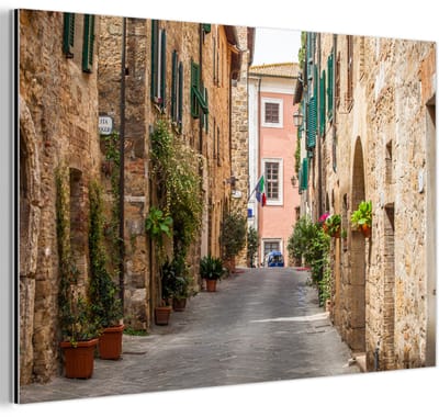 Aluminium schilderij 180x120 cm - Wanddecoratie metaal - Straat van de Italiaanse middeleeuwse stad San Gimignano in Toscane - Metalen muurdecoratie woonkamer - Decoratie industrieel - Foto op dibond - Industriële accessoires slaapkamer