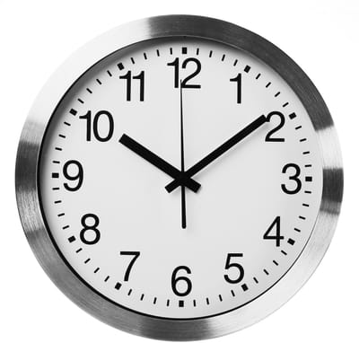 Perel Wandklok 30 cm analoog stil met DCF automatische tijdsynchronisatie, grote afleesbare wijzerplaat, zilverkleurig aluminium frame, klok voor woonkamer keuken kantoor of wachtkamer