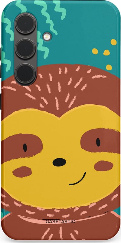 Casetastic hoesje geschikt voor Samsung Galaxy S24 - Dubbellaagse bescherming - Vrolijke luiaard - Fashion Case - Terracotta Petrol Goud
