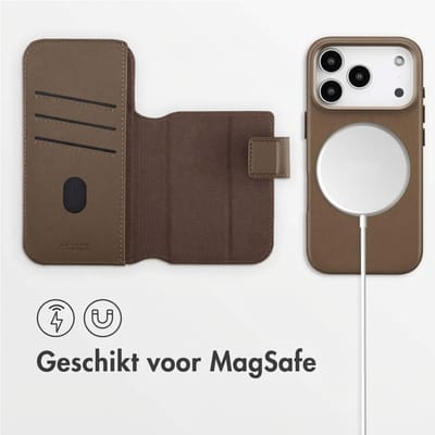 Accezz Hoesje - Geschikt voor Apple iPhone 17 Pro - Leather Bookcase 2-in-1 geschikt voor MagSafe - Coffee Brown