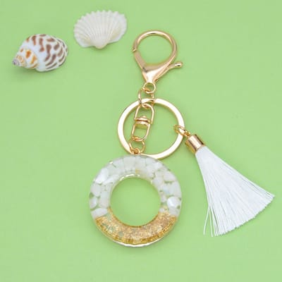 Letter Sleutelhanger A-Z – Luxe Initialen Sleutelhanger met Pompon & Kwastje – Tashanger voor Dames & Meisjes – Accessoire voor Sleutelbos, Handtas, Rugzak & Autosleutel – Persoonlijk Cadeau voor Vrouw, Moeder, Dochter & Vriendin