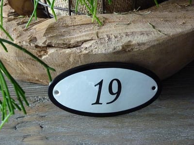 Emaille huisnummer 10x5 wit nr. 19
