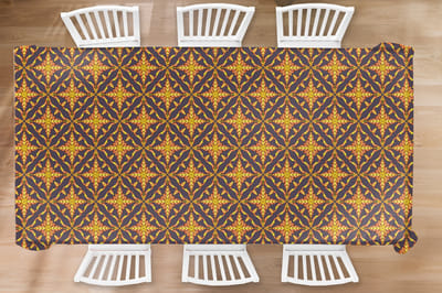 Kerst Tafelkleed - Kerstmis Decoratie - Tafellaken - Patronen - Kerst - Goud - 300x150 cm - Kerstmis Versiering - Tafeldecoratie Kerstmis - Kerstdecoratie tafel - Tafelversiering