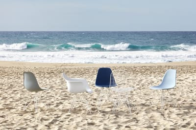 Vitra - DSR Eames Plastic Sidechair - verchroomd - kiezelsteen RE - beige