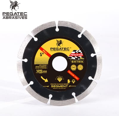 Pegatec High Performance - Diamantschijf Gesegmenteerd - Droog/Nat – O.A. Geschikt voor verschillende Steensoorten, Beton, Bestrating, Dakpannen Etc. - 125mm - Asgat 22,2mm - Voor Haakse Slijper/Slijptol