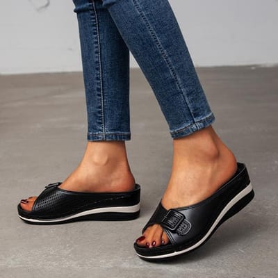Pantoufles d'été à plateforme pour femmes, sandales à talons compensés, chaussures de plage décontractées pour l'extérieur, pantoufles plates à bout fermé, grande taille 43 35 noir