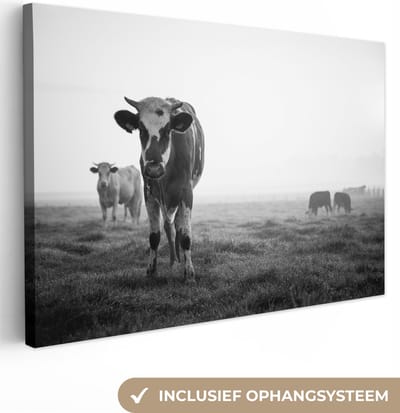 Canvas Schilderij Koeien in de ochtendmist zwart-wit foto - 90x60 cm - Wanddecoratie