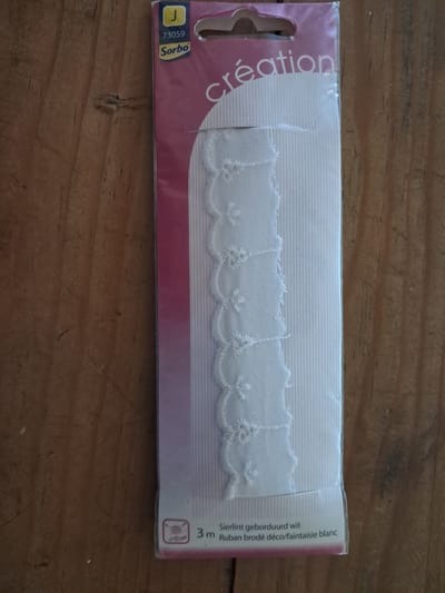 Sorbo - sierlint geborduurd wit 3m