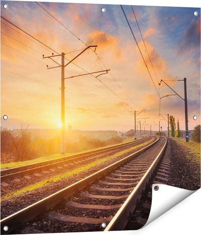 Gards Tuinposter Rails Spoorweg bij Zonsondergang - 80x80 cm - Tuindoek - Tuindecoratie - Wanddecoratie buiten - Tuinschilderij