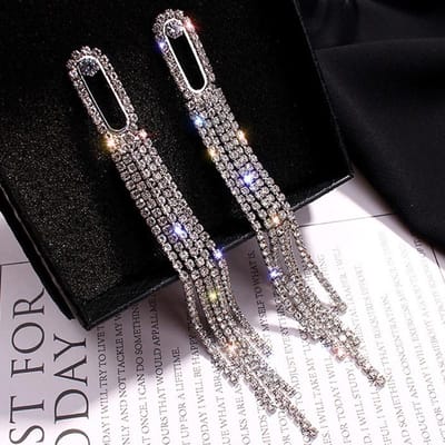 Boucles d'oreilles longues à pampilles brillantes pour femmes, bijoux de personnalité pour fête de mariage, strass complets en cristal argenté