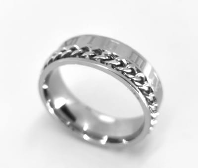 Stoer - RVS brede - zilverkleurig - Anxiety ringen - maat 17 - met los schakel ketting aan de ene zijde en romeinse cijfers. ( Anxiety ring kun je je gedachten verzetten en weer even tot rust komen.