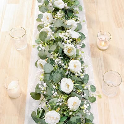 kunstplant - Kunstplanten - Witte Eucalyptus Krans 180cm - Hangplant Groen Kunstplanten - Kamer Decoratie - 2 Stuks - Nepplanten Kunst plant - Kunstbloemen - Kunst Eucalyptus met Witte Rozen Slinger Bruiloft Thuisfeest Tafeldecoratie