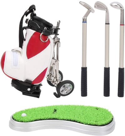 Dailygoods- Golfpennenzakhouder met 3 balpennen - Lichtmetalen golfpenzak - Elektronische klok - Duurzaam PU-leer - Ideaal bureauaccessoire - Afmetingen 20,5x10x13 cm - Golfpen