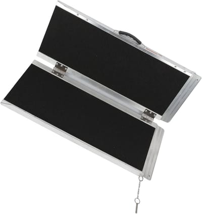 Opvouwbare rolstoelhelling - Oprijlaan - Drempelhulp - Transferhulpmiddel - Voor rolstoelgebruikers en transport - Draagbare antisliphelling met handvat - Aluminiumlegering