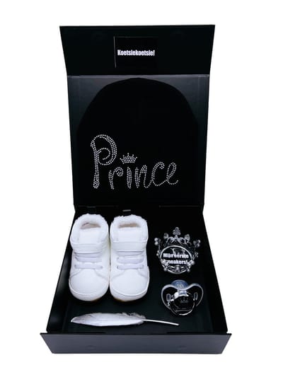 kraamcadeau jongen - hoge babysneakers - mutsje - babyshower - kan ook rechtstreeks als cadeau worden verstuurd