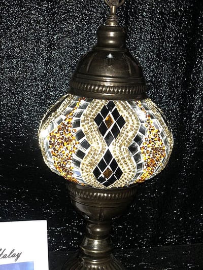 Turkse sfeerlamp - handgemaakt tafellamp met mozaïek - E14 LED lamp - goud en zilver - uniek design