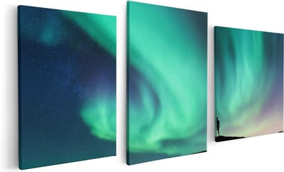 Artaza Canvas Schilderij Drieluik Man bij het Groene Noorderlicht - 120x60 - Foto Op Canvas - Canvas Print