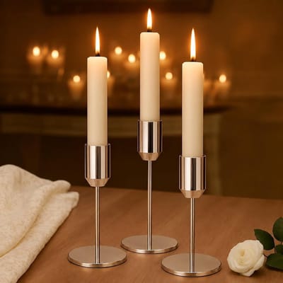 Set van 3 Gouden Metalen Kandelaars – Vintage Kandelaars voor Dinerkaarsen, Elegante Tafeldecoratie voor Woonkamer en Open Haard, Geschikt voor Huisdecoratie