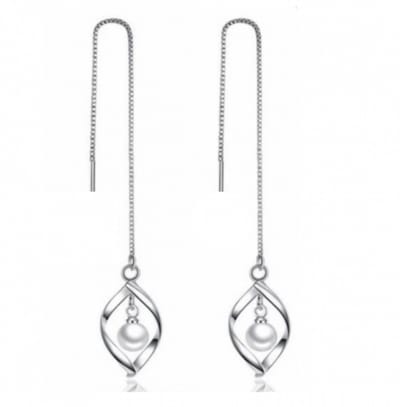 Lange Oorbellen -Elona- doorsteek- synthetische parel -zilverkleur- Charme Bijoux