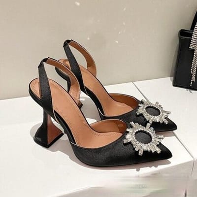 Europese En Amerikaanse Zomer Nieuwe Puntige Hoge Hak Dames Schoenen Zonnebloem Boor Gesp Gesloten Teen Wijnglas Hak Sandalen 38 white