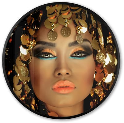 Poster in lijst Rond - Fotolijst 60x60 cm - Posters - Vrouw - Cleopatra - Goud - Sieraden - Make up - Luxe - Ronde posterlijst zwart - Decoratie - Wanddecoratie woonkamer - Muurdecoratie slaapkamer