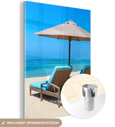 MuchoWow® Glasschilderij 30x40 cm - Schilderij acrylglas - Strandstoel - Parasol - Zomer - Zee - Foto op glas - Schilderijen