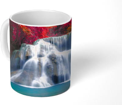 Mok - Koffiemok - Waterval - Bomen - Rood - Landschap - Natuur - Mokken - 350 ML - Beker - Koffiemokken - Theemok