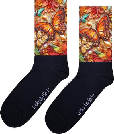 Vlinder - Opkikker - Grappige sokken - Valentijns cadeau - Verjaardag cadeau - Sinterklaas cadeau - Grappige sokken - Leuke sokken - Vrolijke sokken - Herfst - Vaderdag - Moederdag - Vleugels - Socks die Happy maken - 37-44
