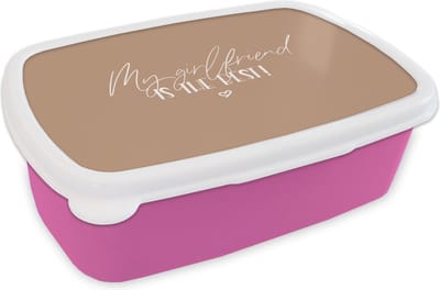 Broodtrommel Roze - Lunchbox - Brooddoos - Vriendin - Quotes - Relatie - Spreuken - My girlfriend is the best! - 18x12x6 cm - Kinderen - Meisje