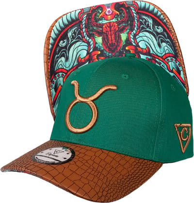 Capiche® Curved Pet – Sterrenbeeld Stier – Donker Groen & Bruin Kunstleer – Verstelbaar met Druksluiting – Gebogen Baseball Pet – Pet Mannen – Horoscoop Taurus
