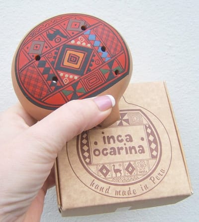 Peruaanse Ocarina - Traditionele Fluit - Muziek Maken - Handgemaakt van Klei - 11 cm Pakket - Rood