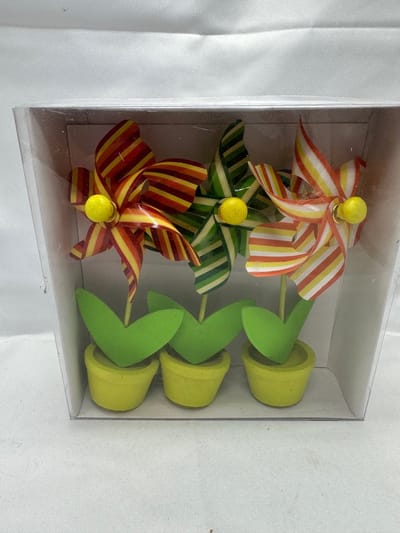 Set van 3 decoratieve windmolentjes in pot - kunststof+houten steker "streepjes"- meerkleurig + groene potjes- dia 9 cm x hoogte 16 cm - Tuinaccessoires - tuinstekers