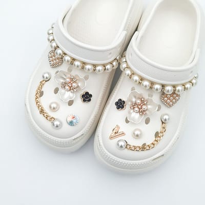 Schoenaccessoires-geschikt voor crocs charms- geschikt voor crocs pins- geschikt voor crocs Accessoires- geschikt voor Crocs Jibbitz-14 hartvormige Chanel-pufjes