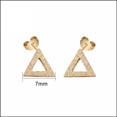 Aramat Jewels | Oorbellen | RVS Open Driehoek Oorbellen Diverse Kleuren 10mm - Geometrische Oorstekers | Goudkleurig Sandblasted-7mm | |9mm | Staal | Kinderen, Volwassenen | Verkleurd niet