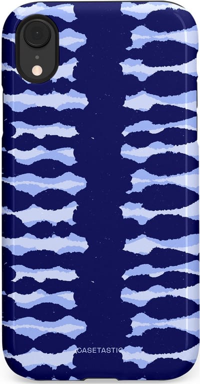 Casetastic Hoesje Geschikt voor Apple iPhone Xr - Stijlvolle Beschermende Duo-layer Case - Golven in blauw