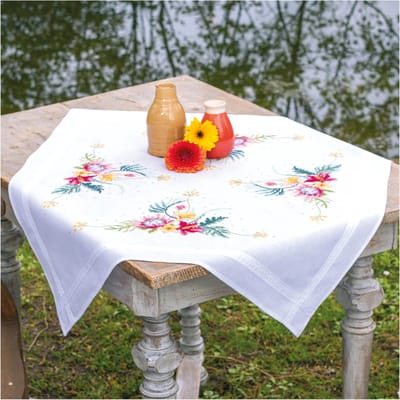 Vervaco - Tafelkleed kit - Tropische bloemen - PN-0199242 - Borduren - Borduurpakket - Borduurpakket volwassenen - Borduurpakket kind