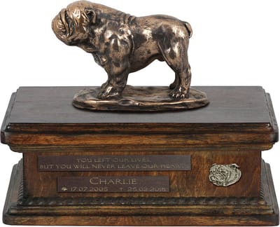 Persoonlijke houten urn voor bulldog as met beeldje