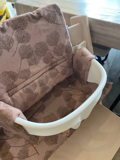 Tripp Trapp - zitkussen, verkleiner, babyinsert, kussen - Pure Baby Love - oudroze met blaadjes